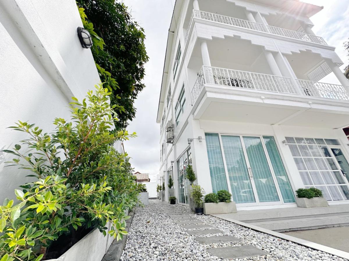 The White House Rachamankha เดอะ ไวท์เฮ้าส์ ราชมรรคา Hostel Чиангмай Екстериор снимка