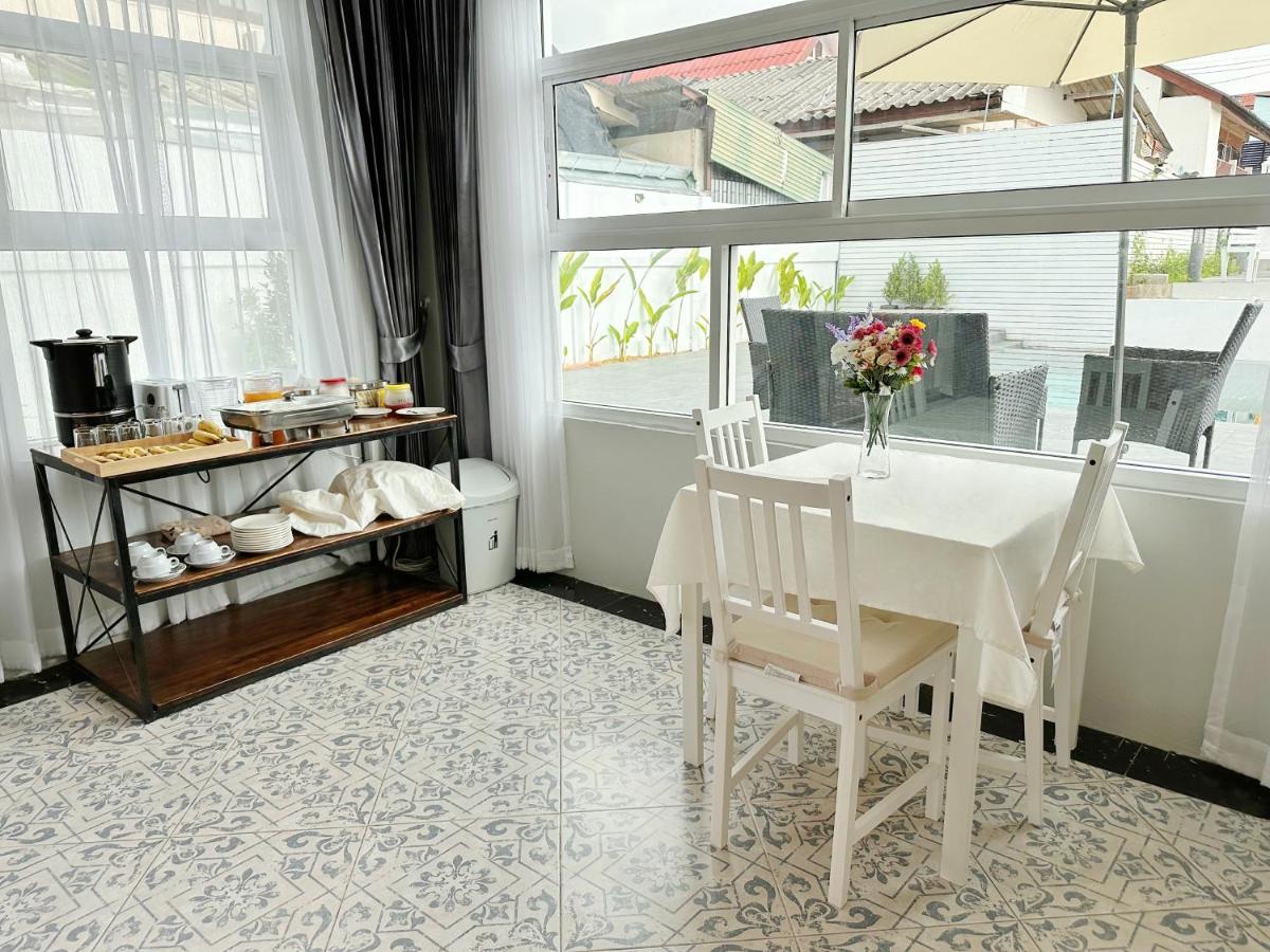 The White House Rachamankha เดอะ ไวท์เฮ้าส์ ราชมรรคา Hostel Чиангмай Екстериор снимка